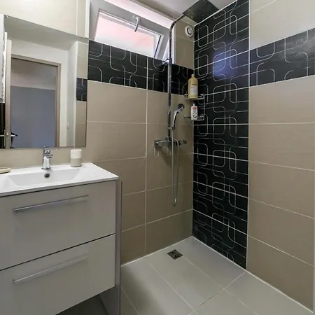 Petit Nid Solaire - Vue Pyrénées Appartement *